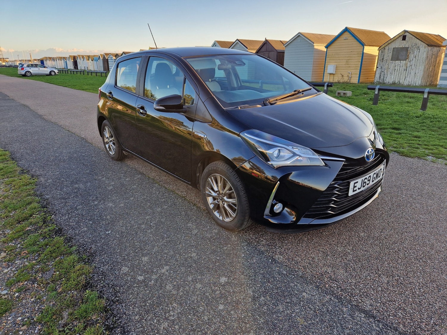 Used Toyota Yaris 2019 for sale - 76656160: Photo 2