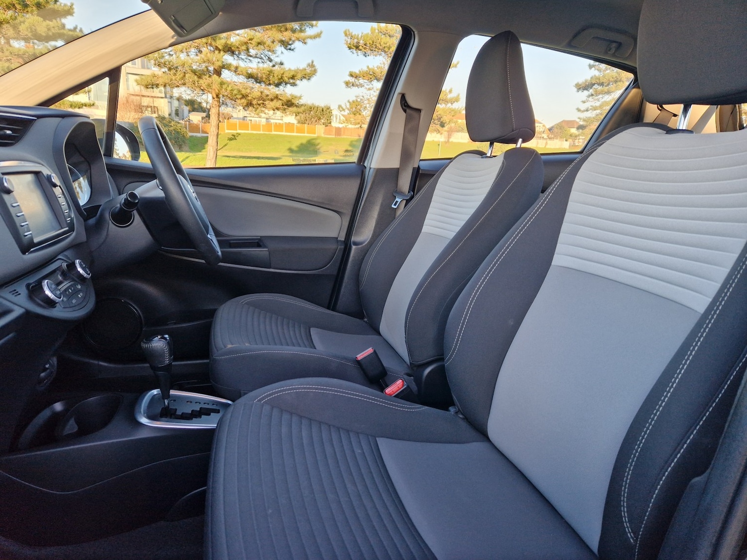 Used Toyota Yaris 2019 for sale - 76656160: Photo 20