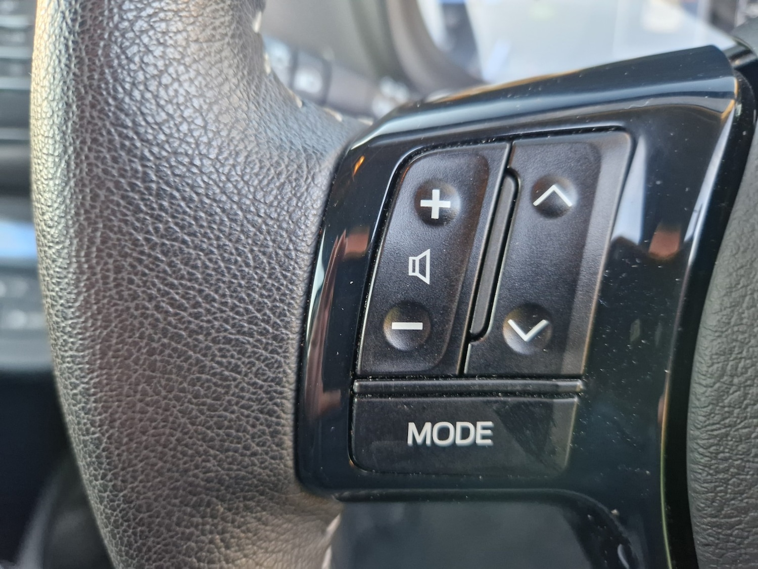 Used Toyota Yaris 2019 for sale - 76656160: Photo 23