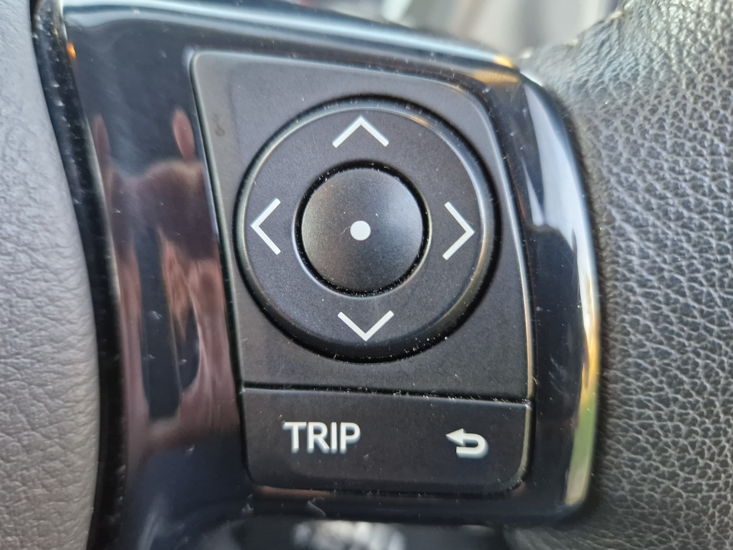 Used Toyota Yaris 2019 for sale - 76656160: Photo 24