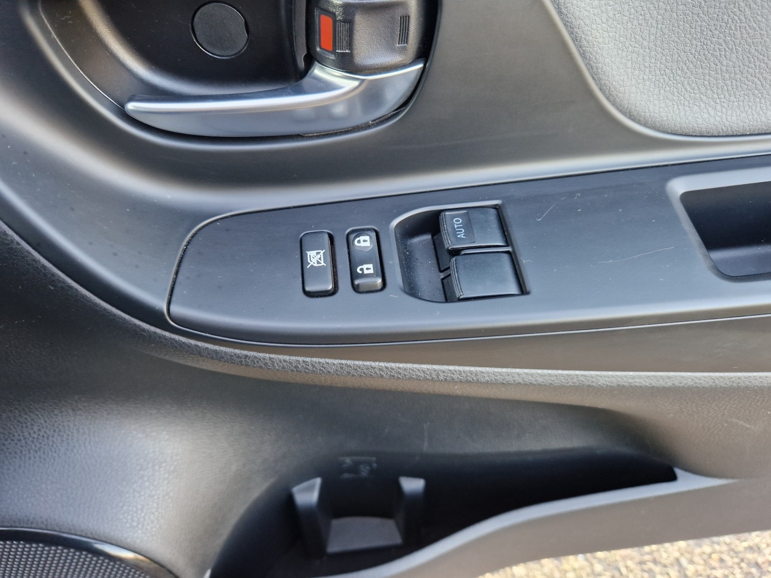 Used Toyota Yaris 2019 for sale - 76656160: Photo 28