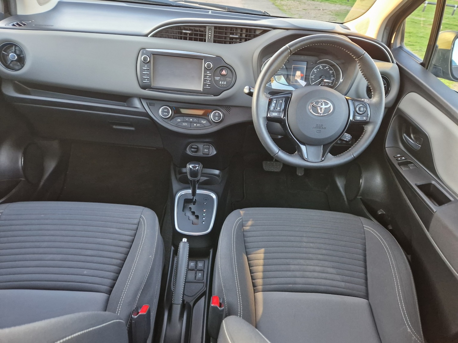 Used Toyota Yaris 2019 for sale - 76656160: Photo 9