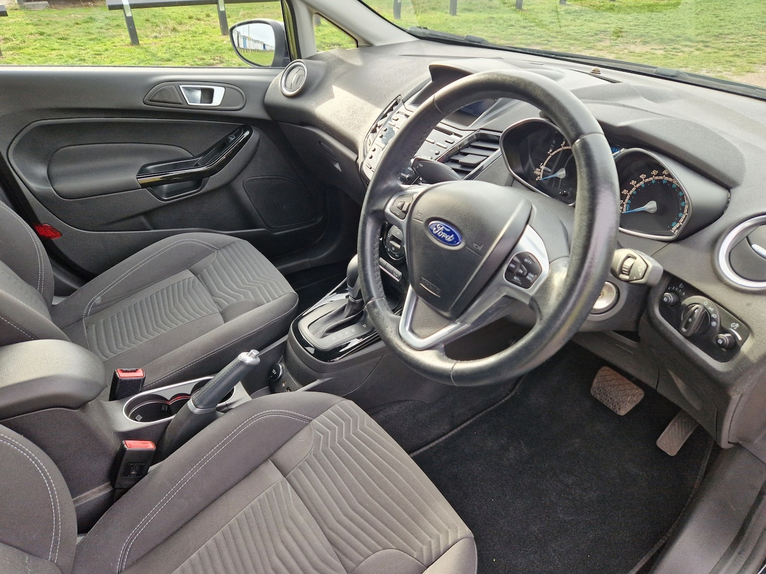 Used Ford Fiesta 2015 for sale - 76418393: Photo 10