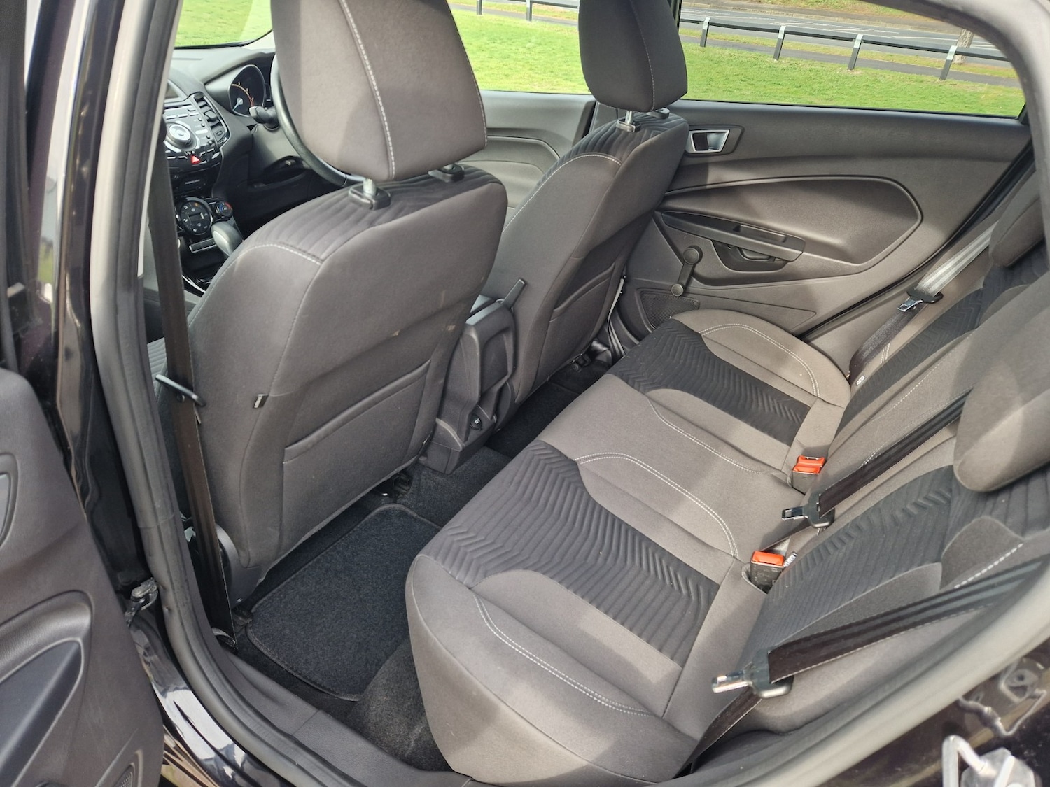 Used Ford Fiesta 2015 for sale - 76418393: Photo 14