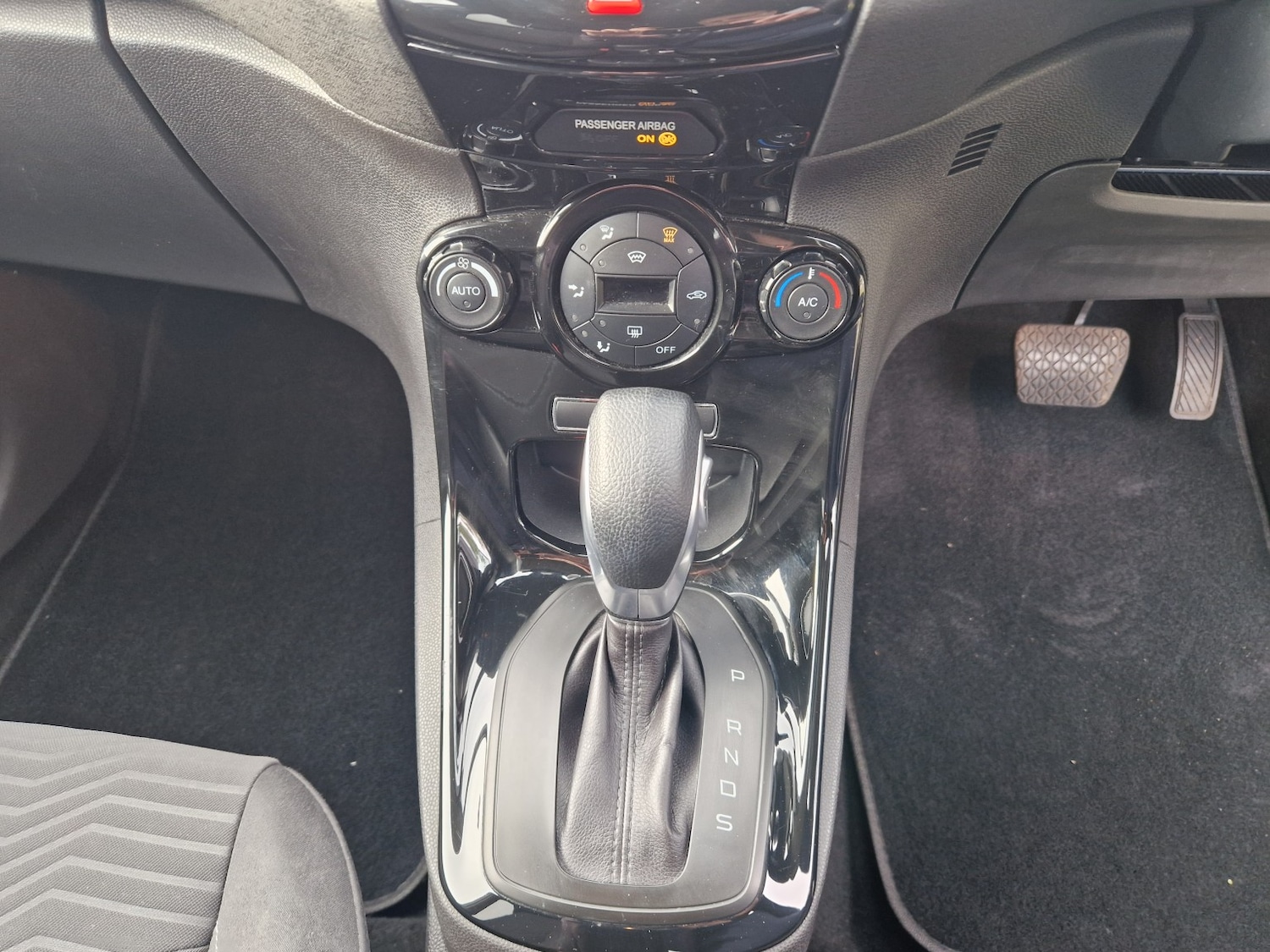 Used Ford Fiesta 2015 for sale - 76418393: Photo 21