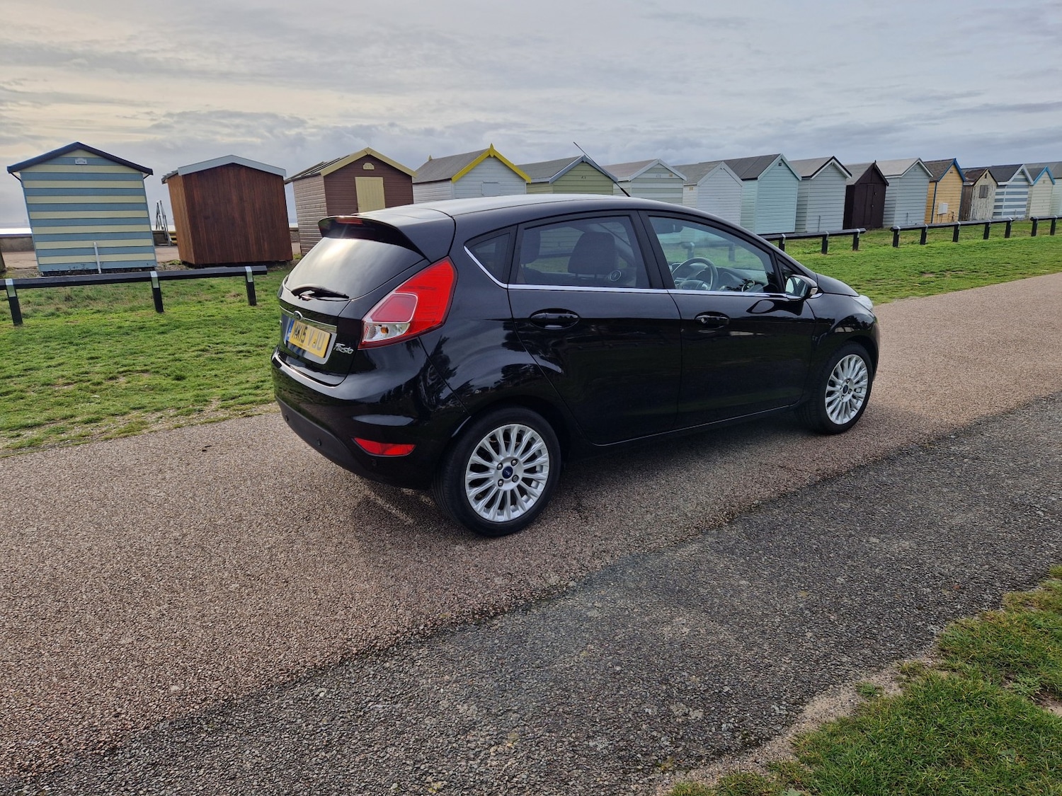 Used Ford Fiesta 2015 for sale - 76418393: Photo 4