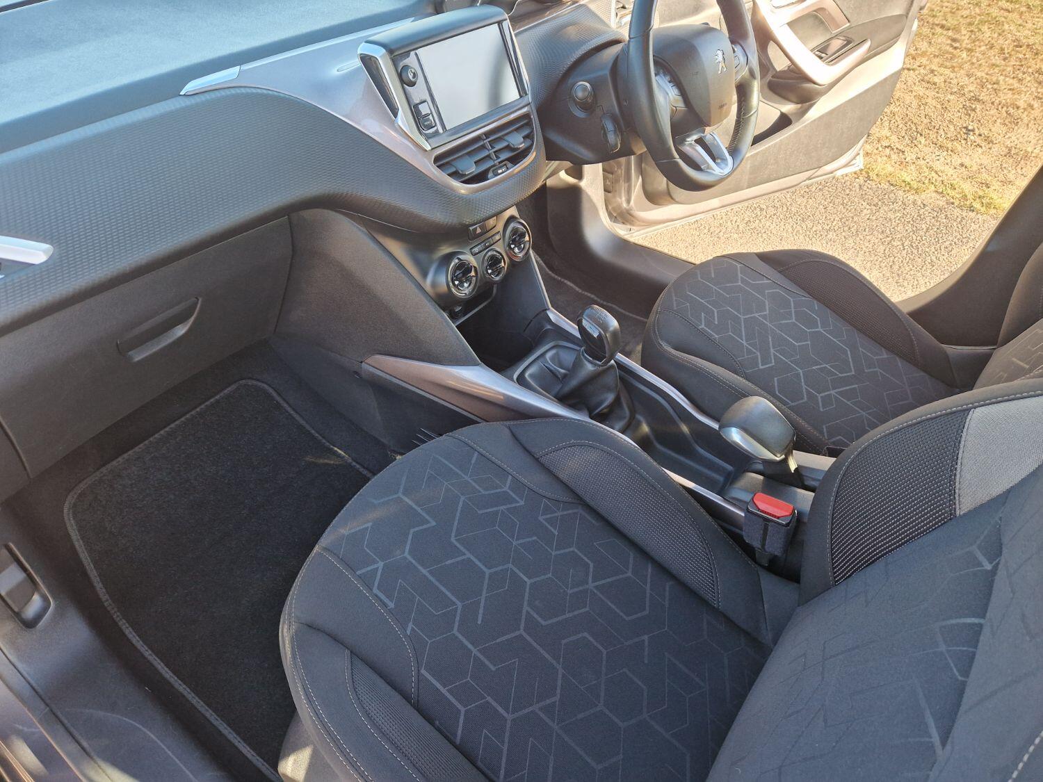 Used Peugeot 2008 2014 for sale - 76794154: Photo 13