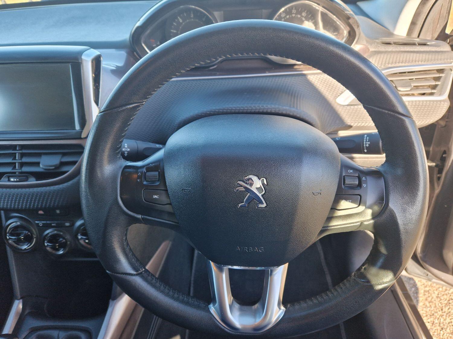 Used Peugeot 2008 2014 for sale - 76794154: Photo 16