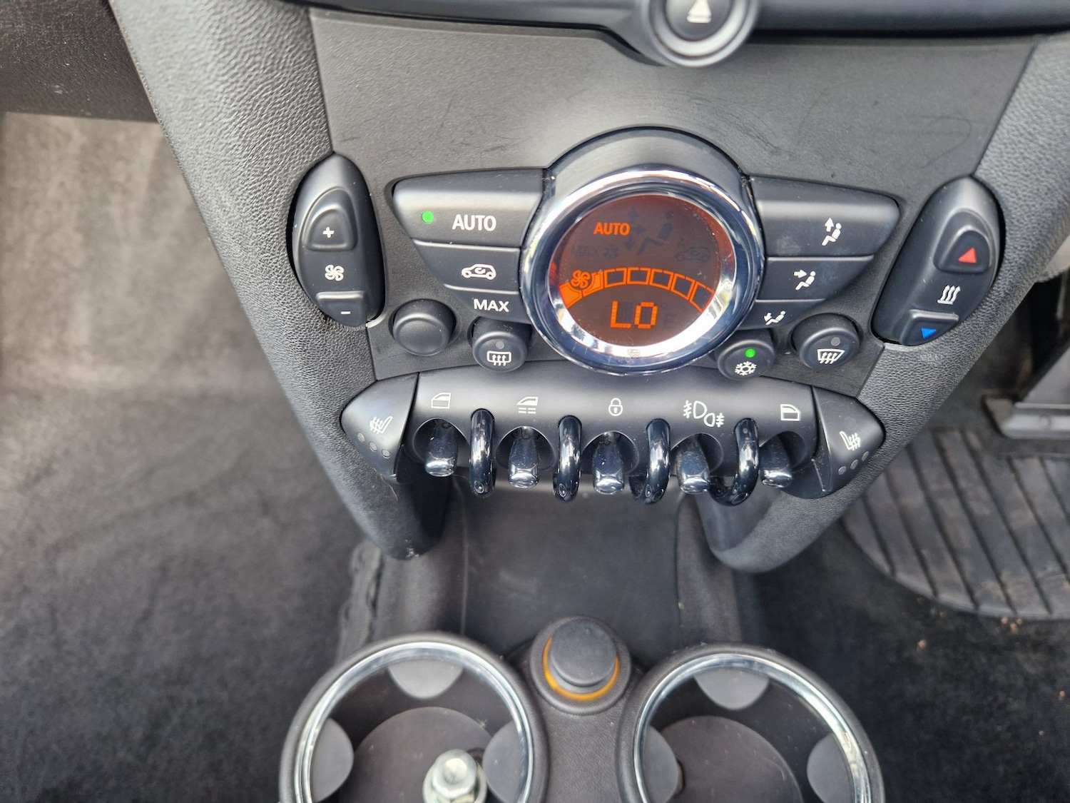 Used MINI Convertible 2011 for sale - 76273296: Photo 20