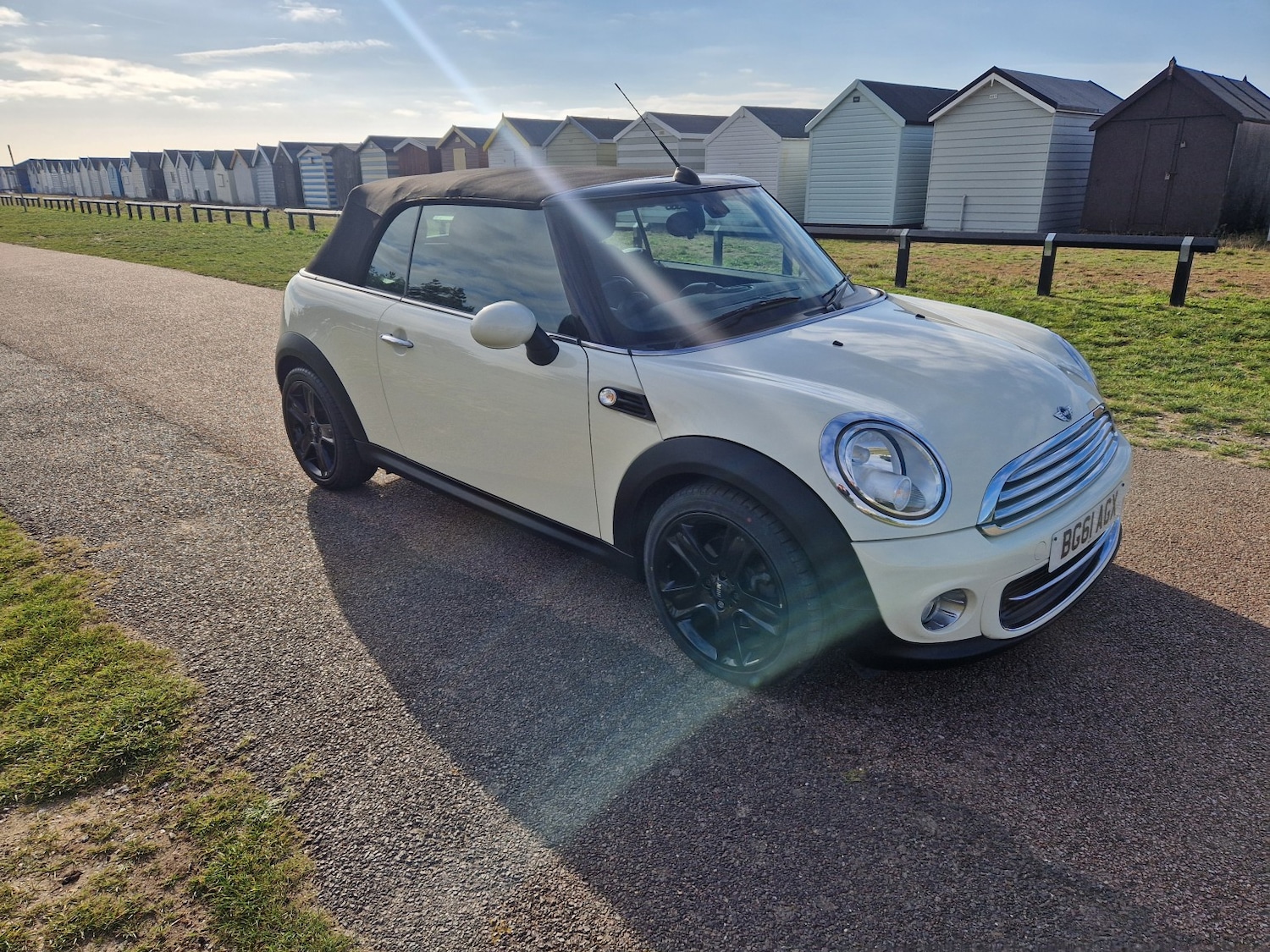 Used MINI Convertible 2011 for sale - 76273296: Photo 5