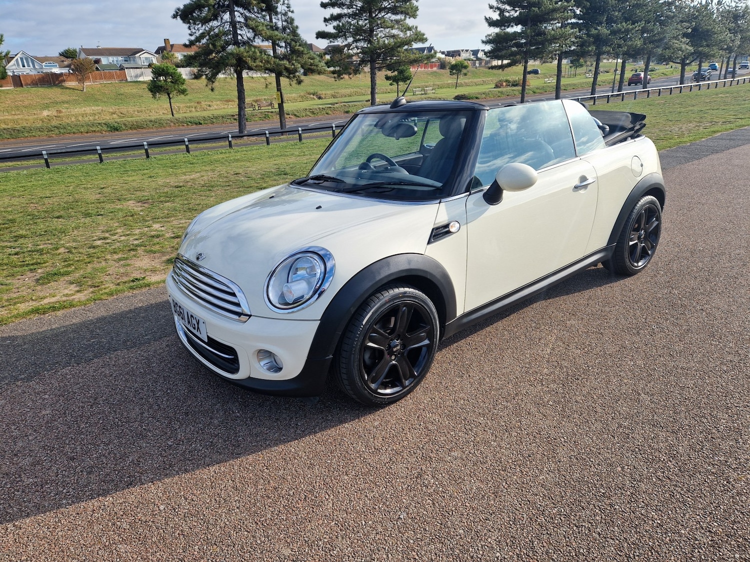 Used MINI Convertible 2011 for sale - 76769450: Photo 1