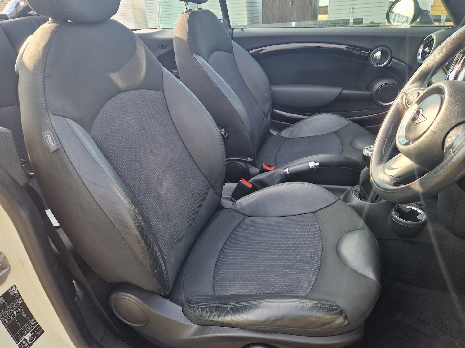 Used MINI Convertible 2011 for sale - 76769450: Photo 13