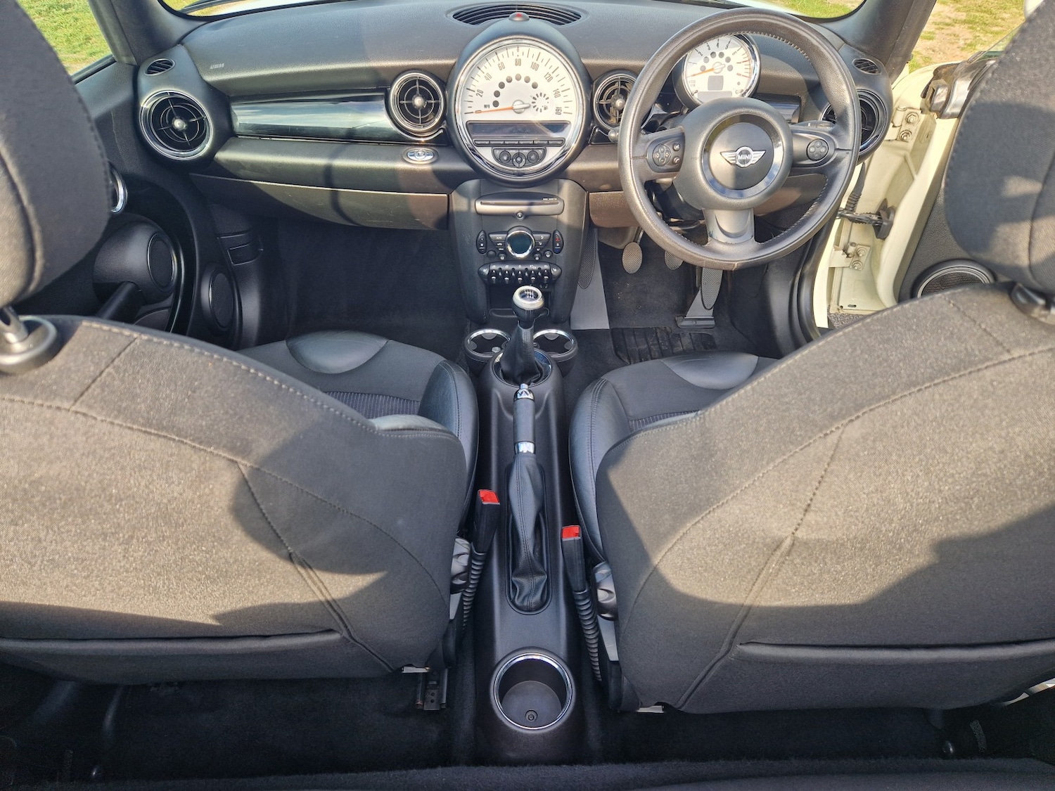 Used MINI Convertible 2011 for sale - 76769450: Photo 15