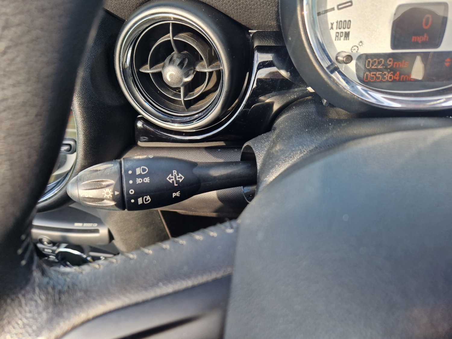 Used MINI Convertible 2011 for sale - 76769450: Photo 24