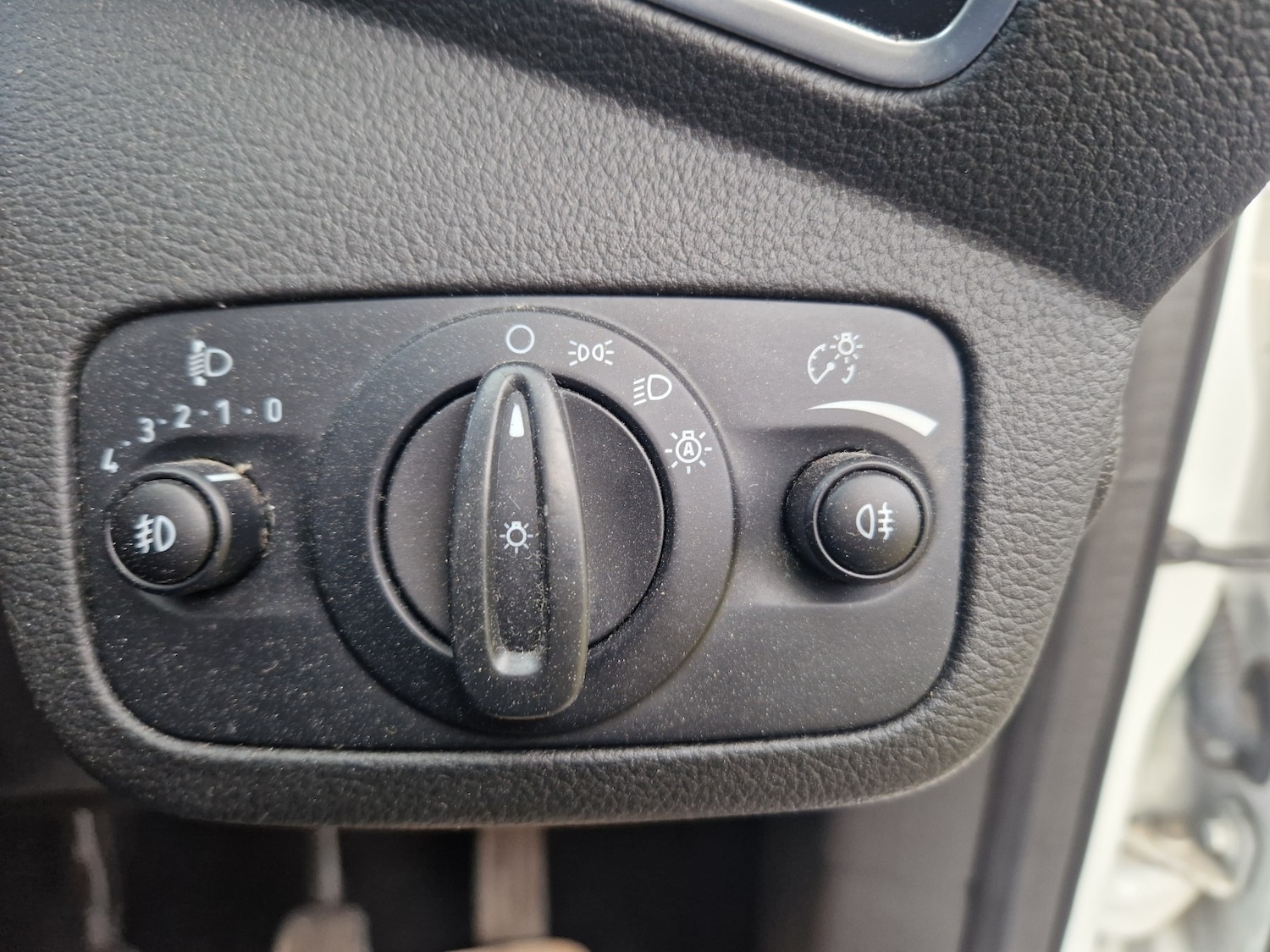 Used Ford Kuga 2015 for sale - 77516110: Photo 25