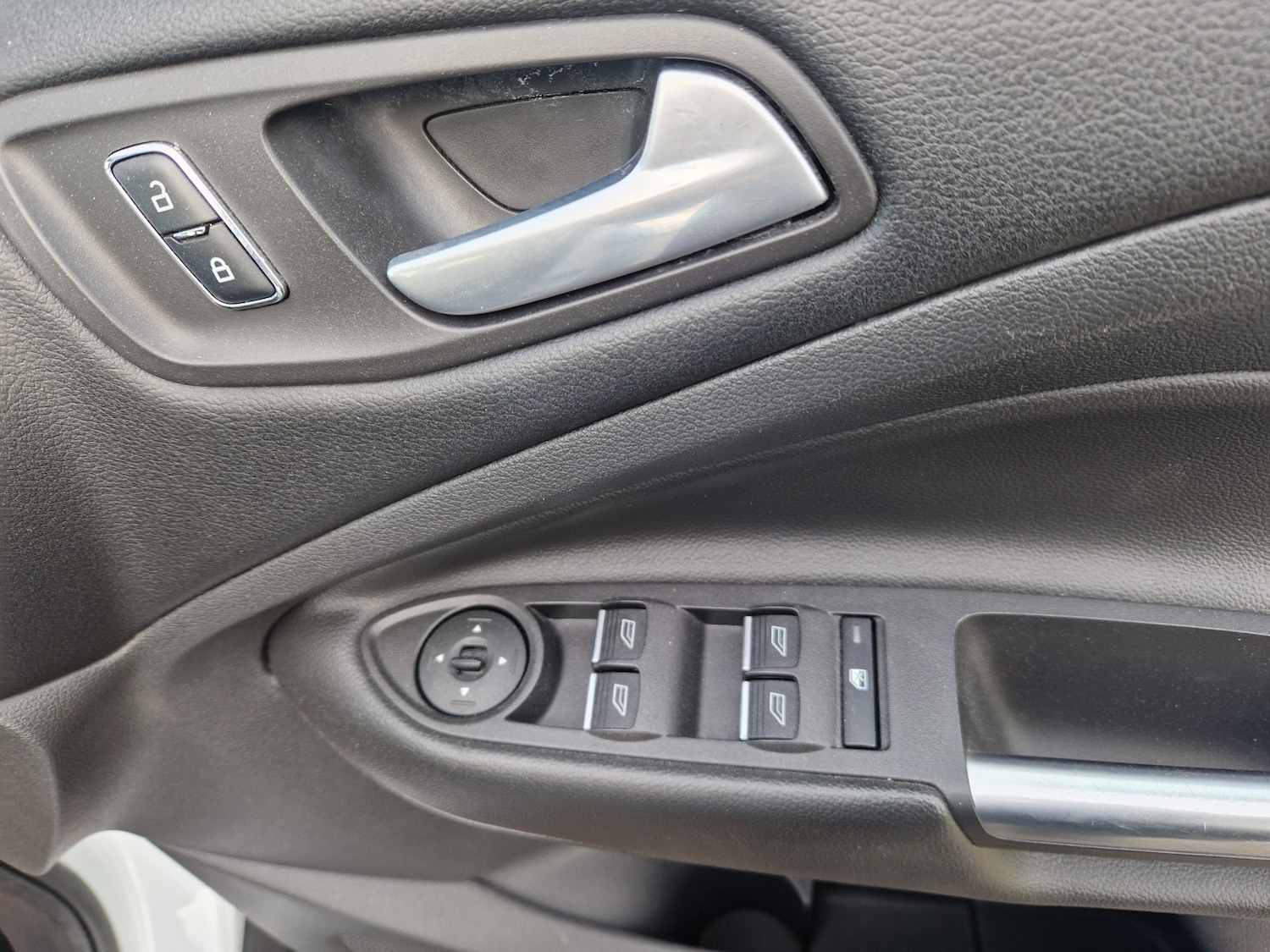 Used Ford Kuga 2015 for sale - 77516110: Photo 26