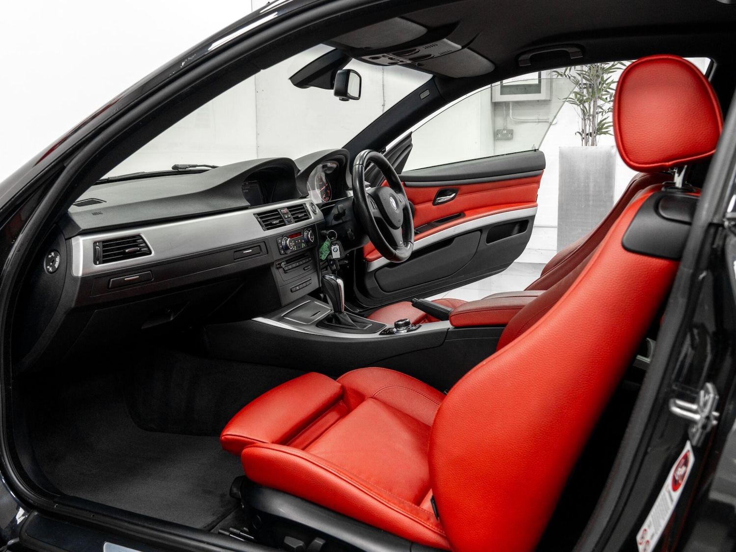 Used BMW 3 Series 2011 for sale - 76965026: Photo 15