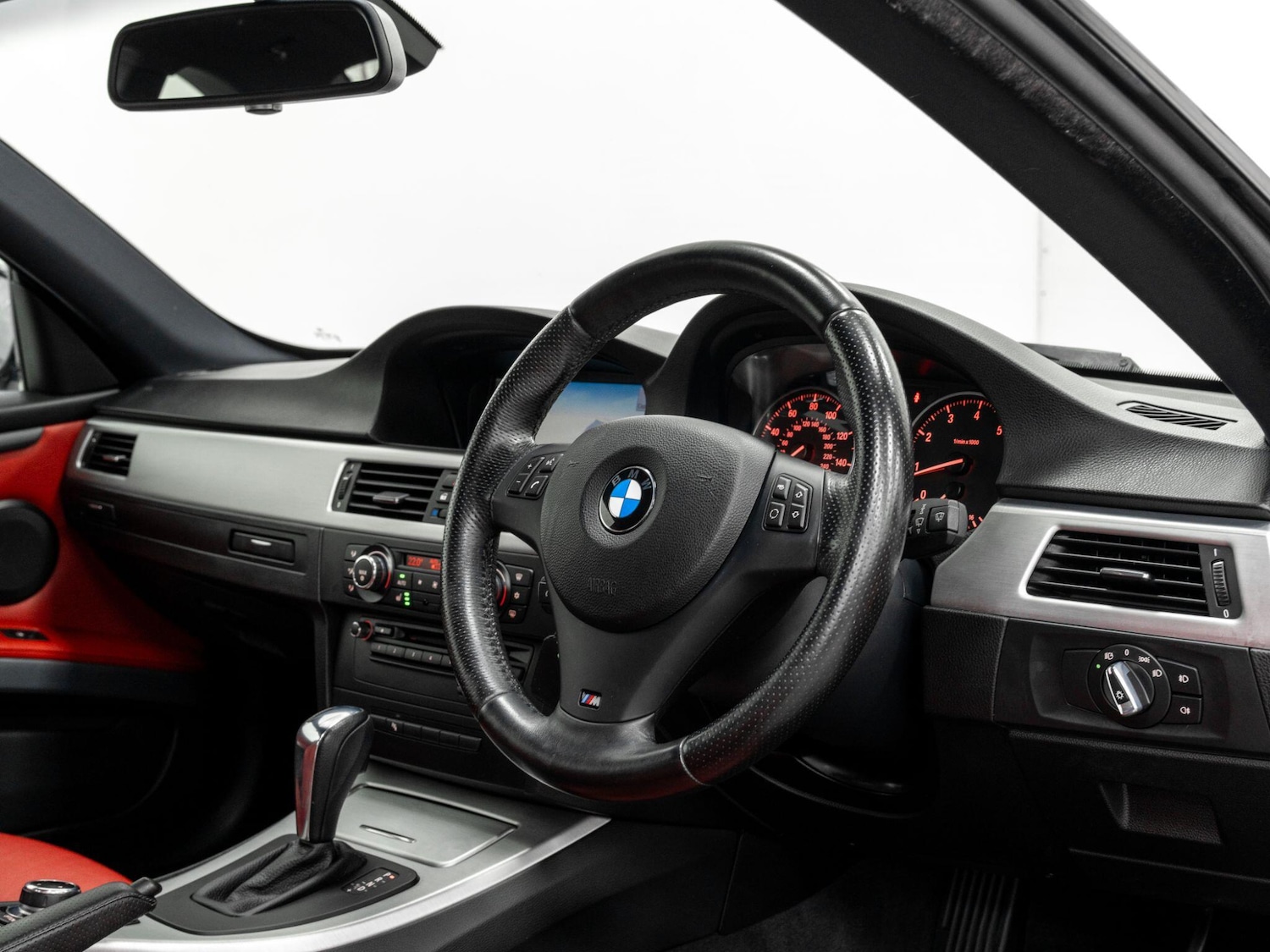 Used BMW 3 Series 2011 for sale - 76965026: Photo 33