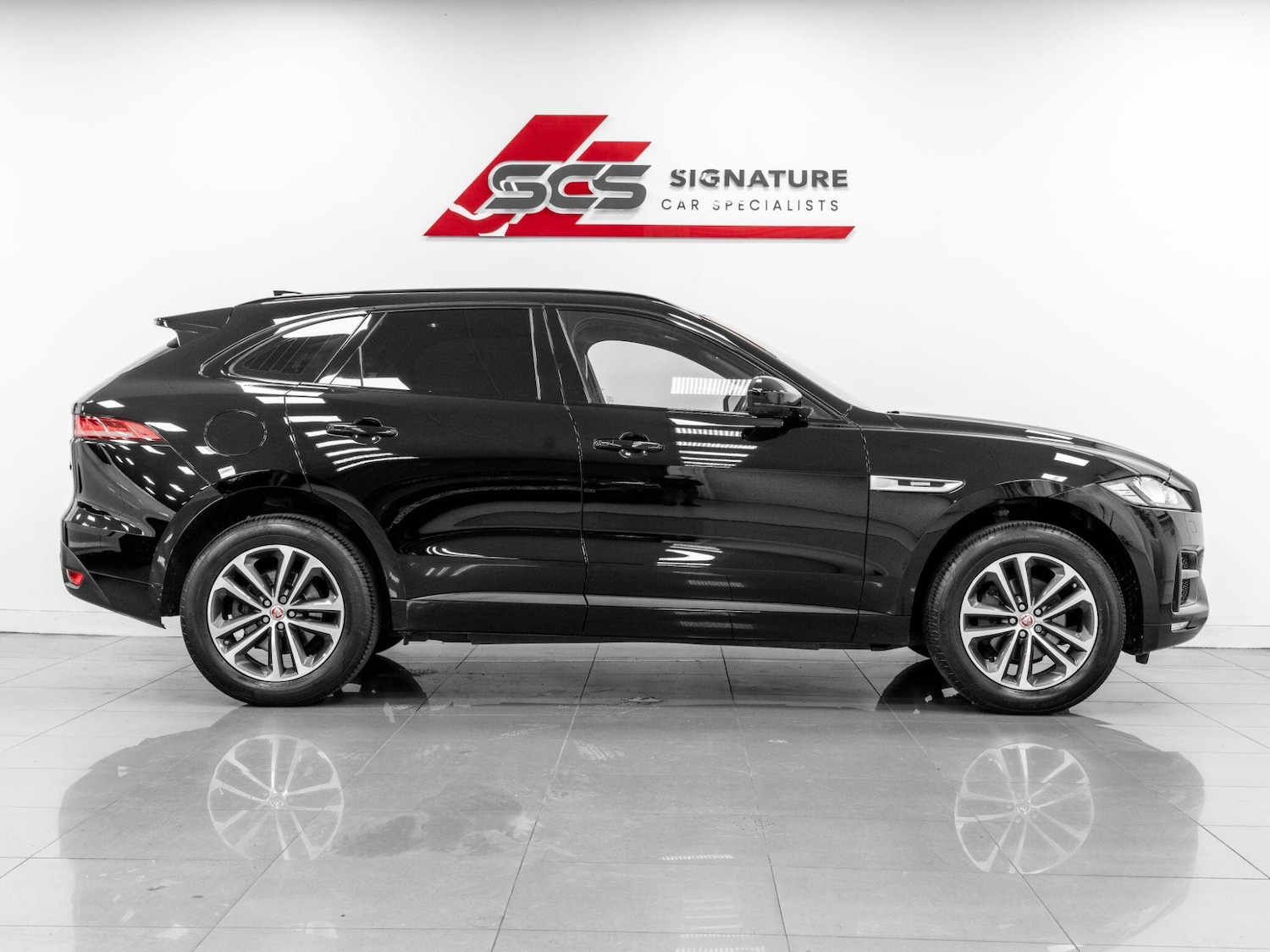 Used Jaguar F-Pace 2018 for sale - 76499723: Photo 10