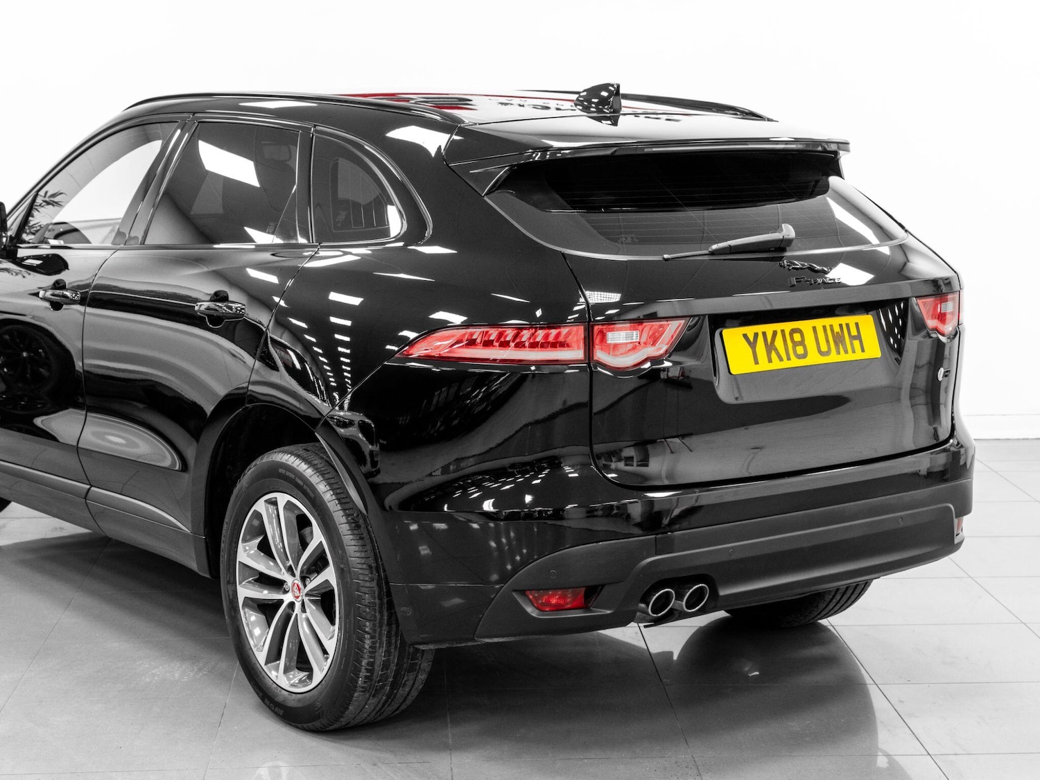 Used Jaguar F-Pace 2018 for sale - 76499723: Photo 12