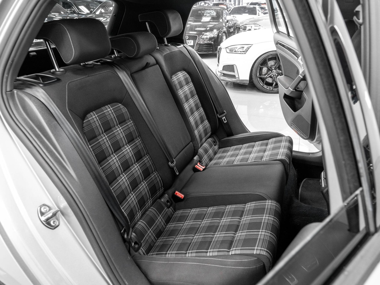 Used Volkswagen Golf 2016 for sale - 76850256: Photo 23