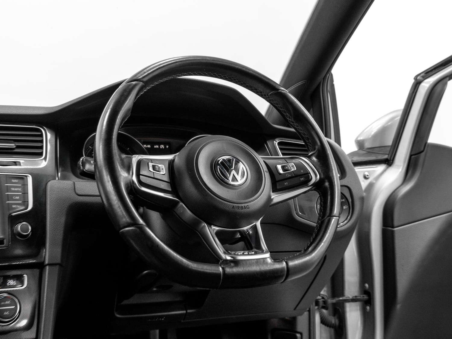 Used Volkswagen Golf 2016 for sale - 76850256: Photo 41