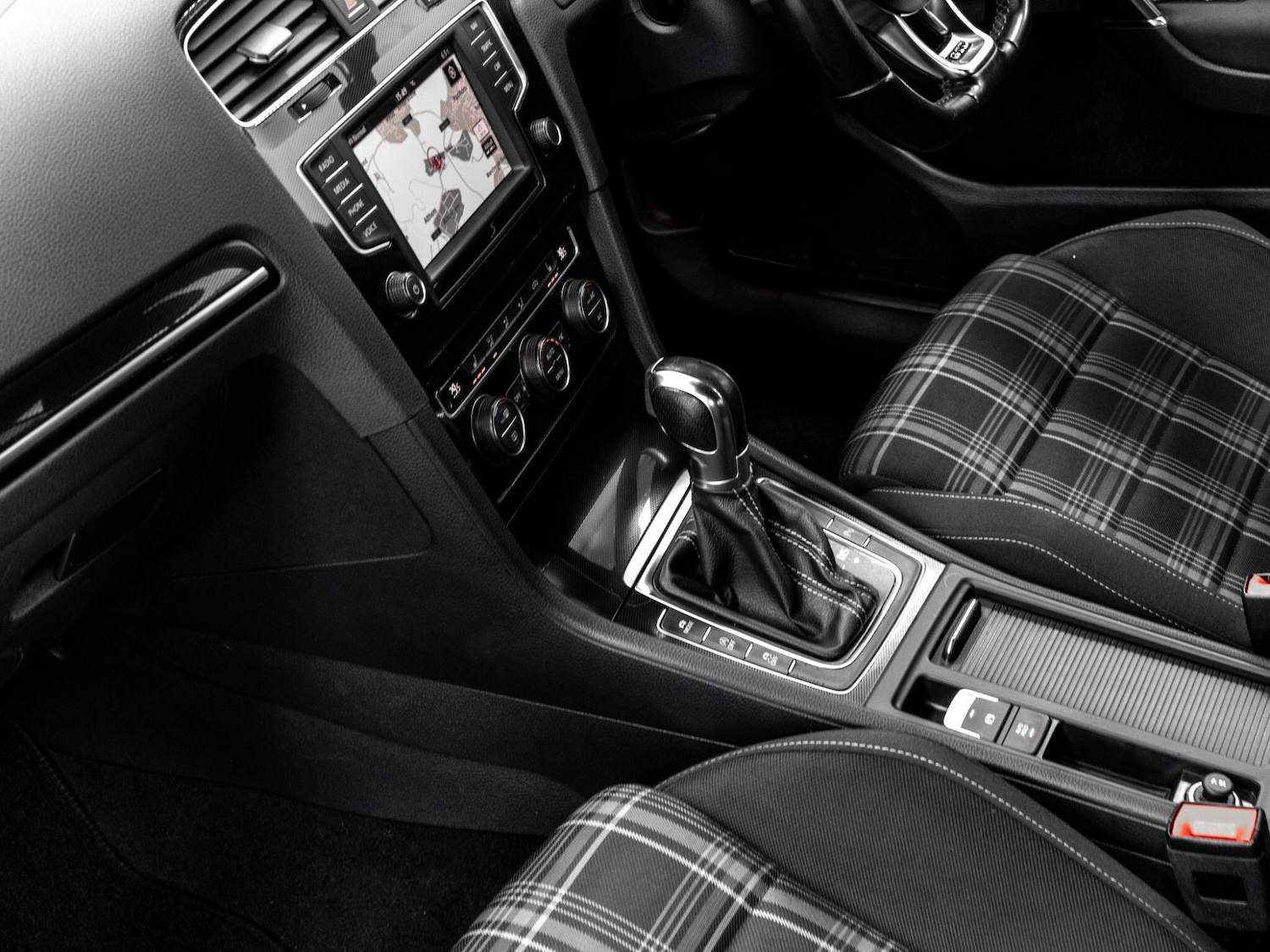 Used Volkswagen Golf 2016 for sale - 76850256: Photo 43