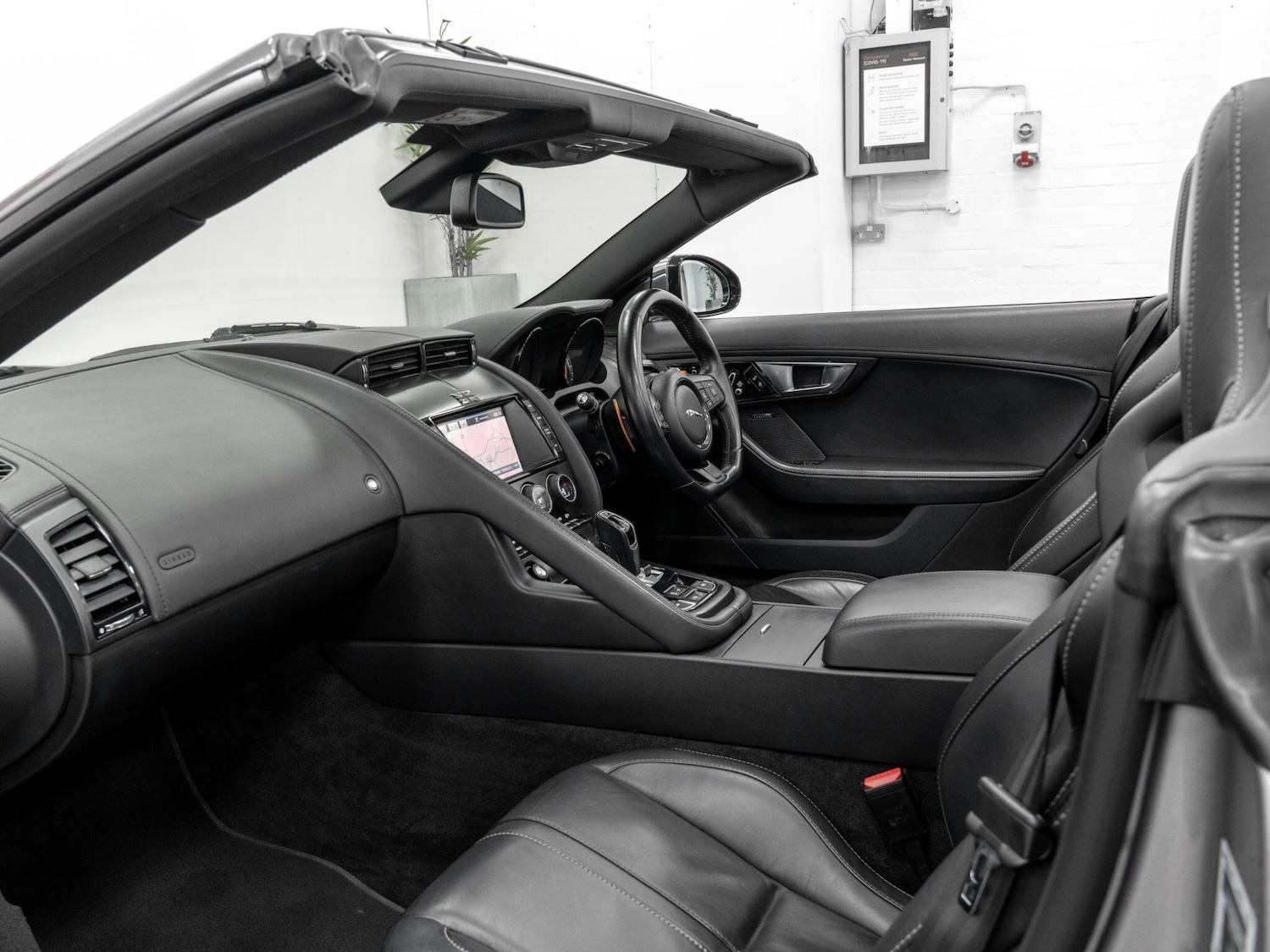 Used Jaguar F-Type 2013 for sale - 78203803: Photo 24