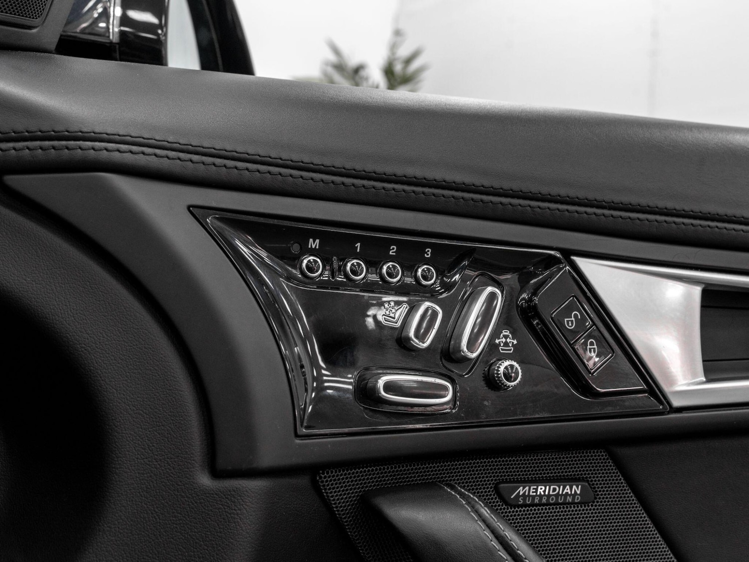 Used Jaguar F-Type 2013 for sale - 78203803: Photo 30