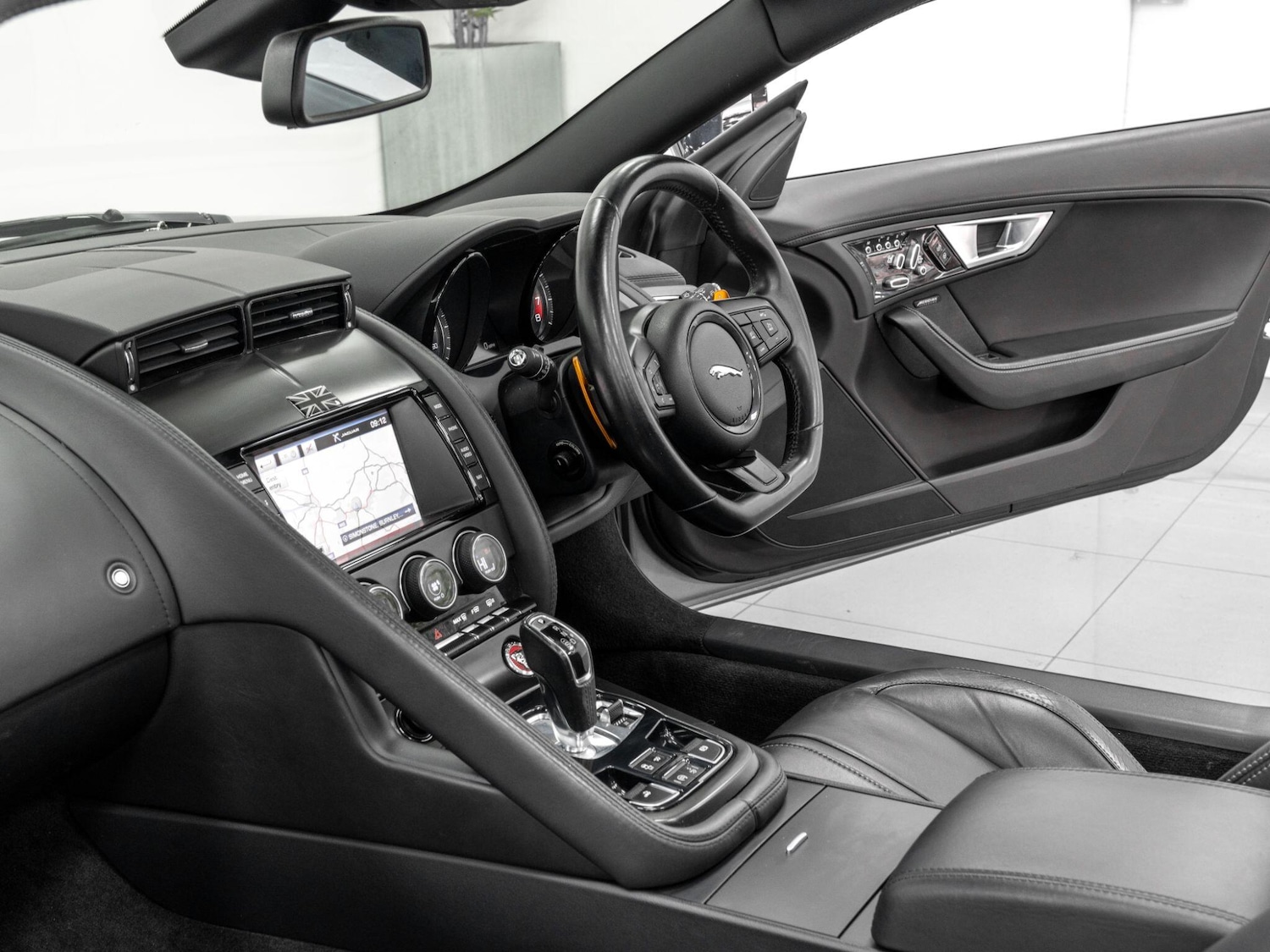 Used Jaguar F-Type 2013 for sale - 78203803: Photo 35