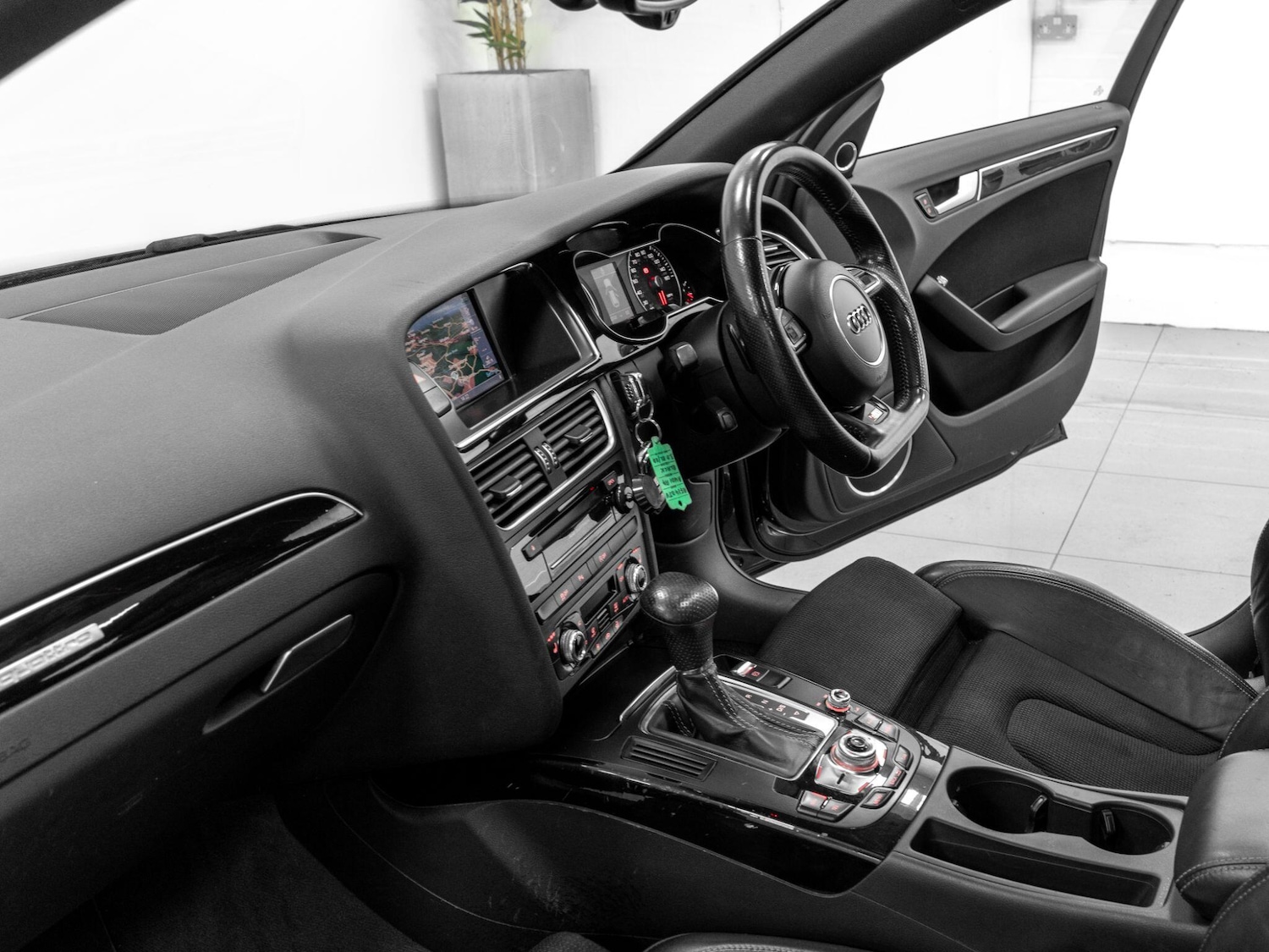 Used Audi A4 Avant for sale - 77306033: Photo 37