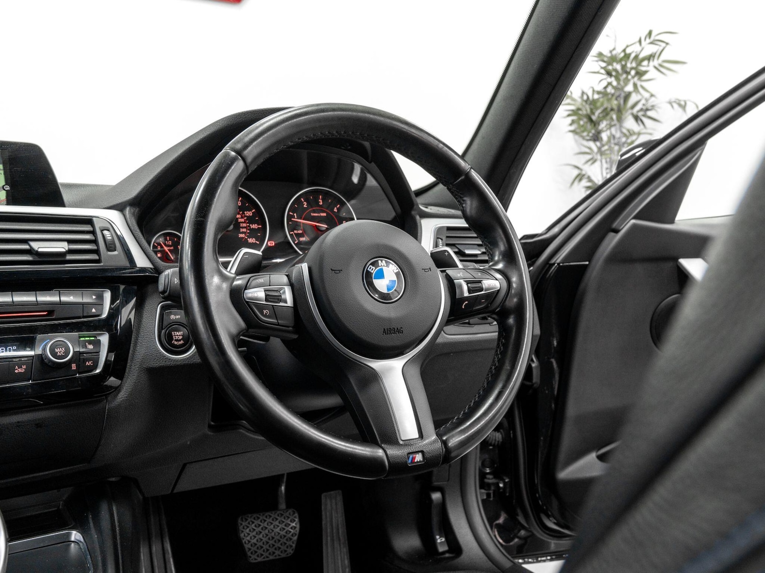 Used BMW 3 Series 2017 for sale - 77396691: Photo 19