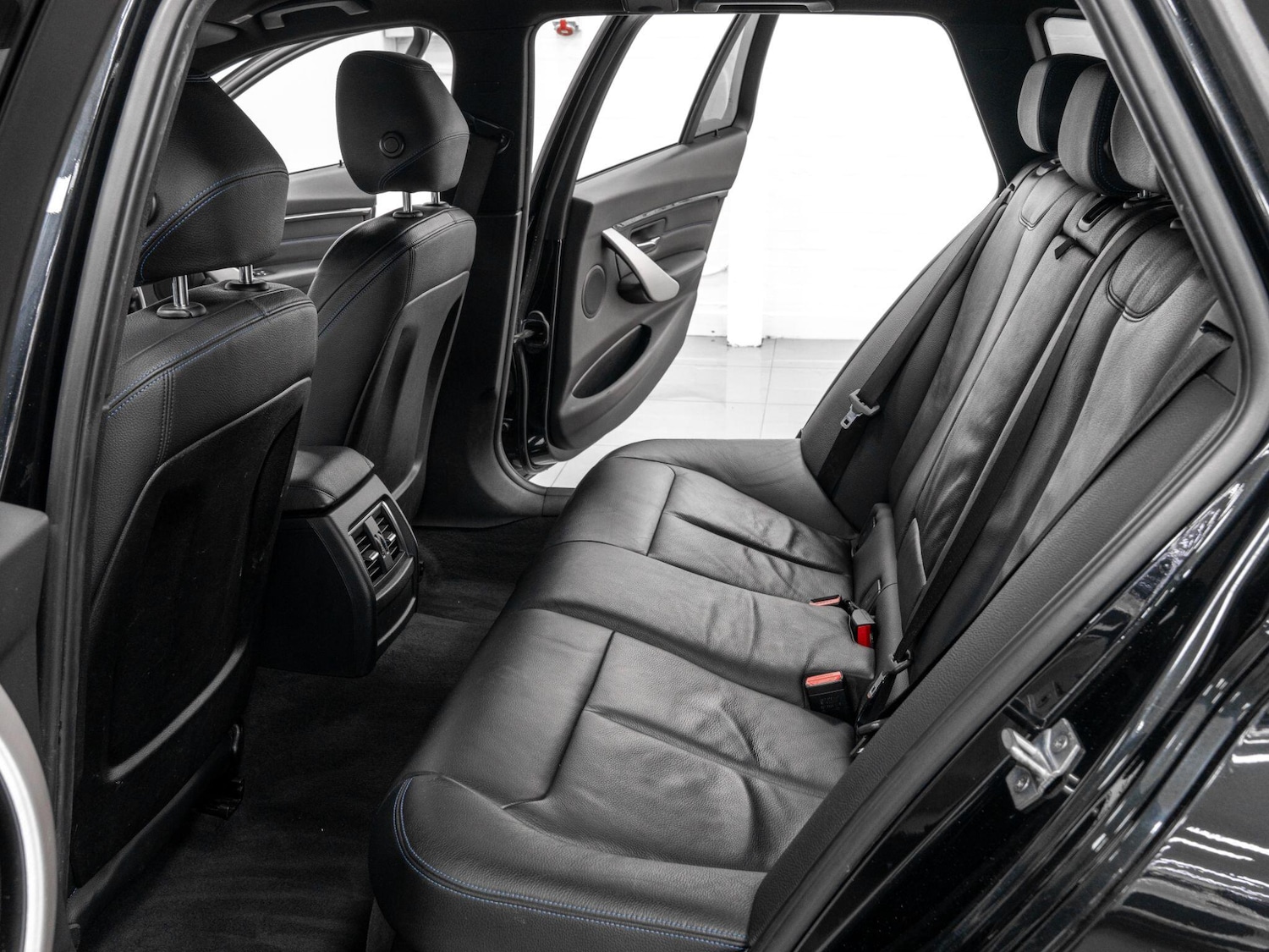 Used BMW 3 Series 2017 for sale - 77396691: Photo 24