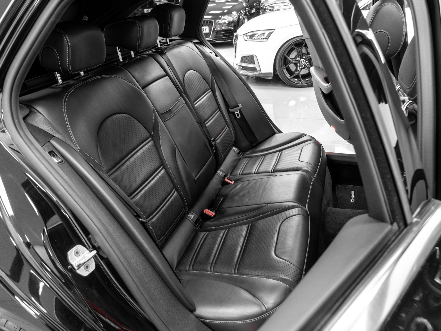 Used Mercedes-Benz C Class 2015 for sale - 76850419: Photo 25