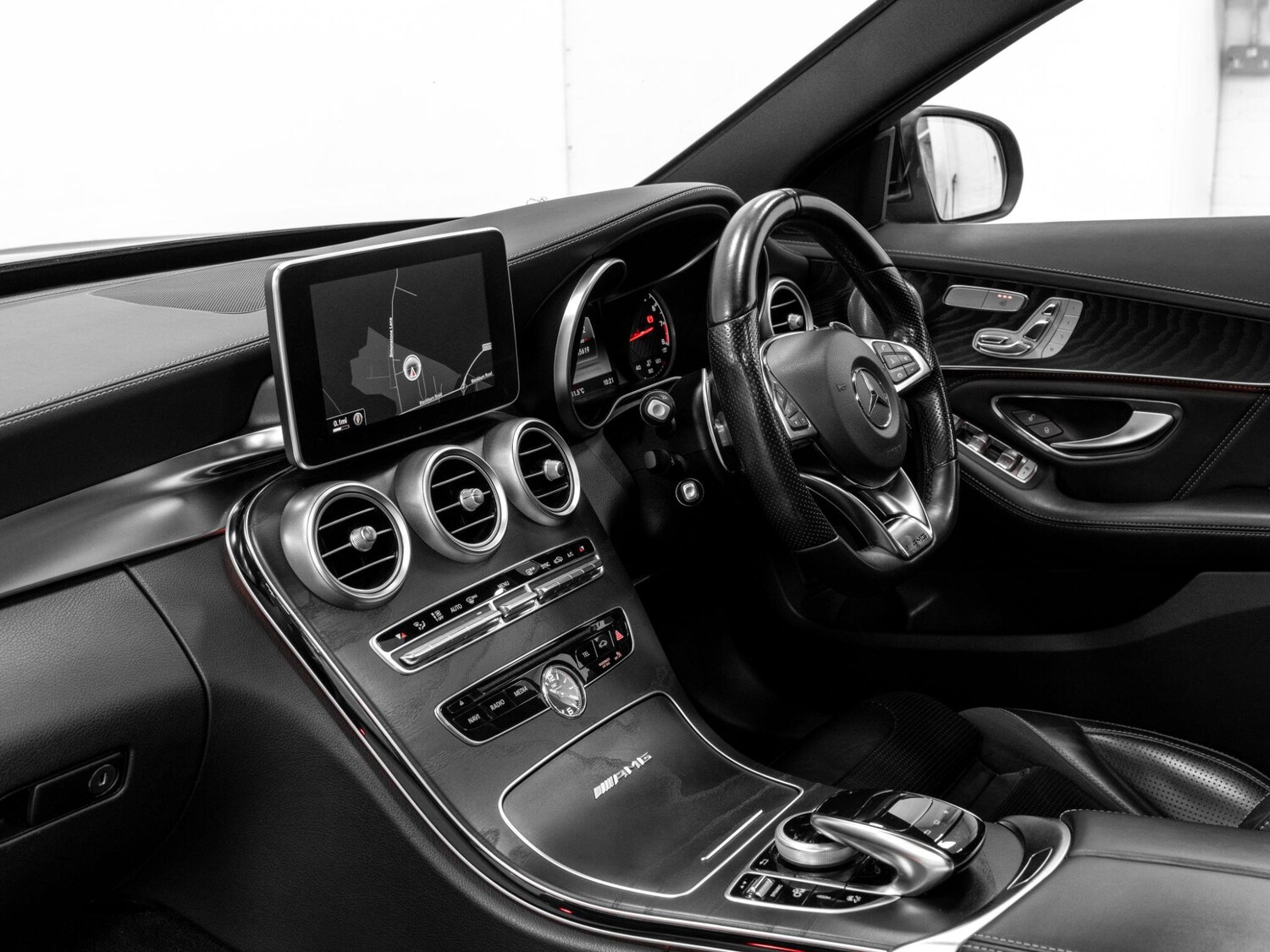 Used Mercedes-Benz C Class 2015 for sale - 76850419: Photo 46