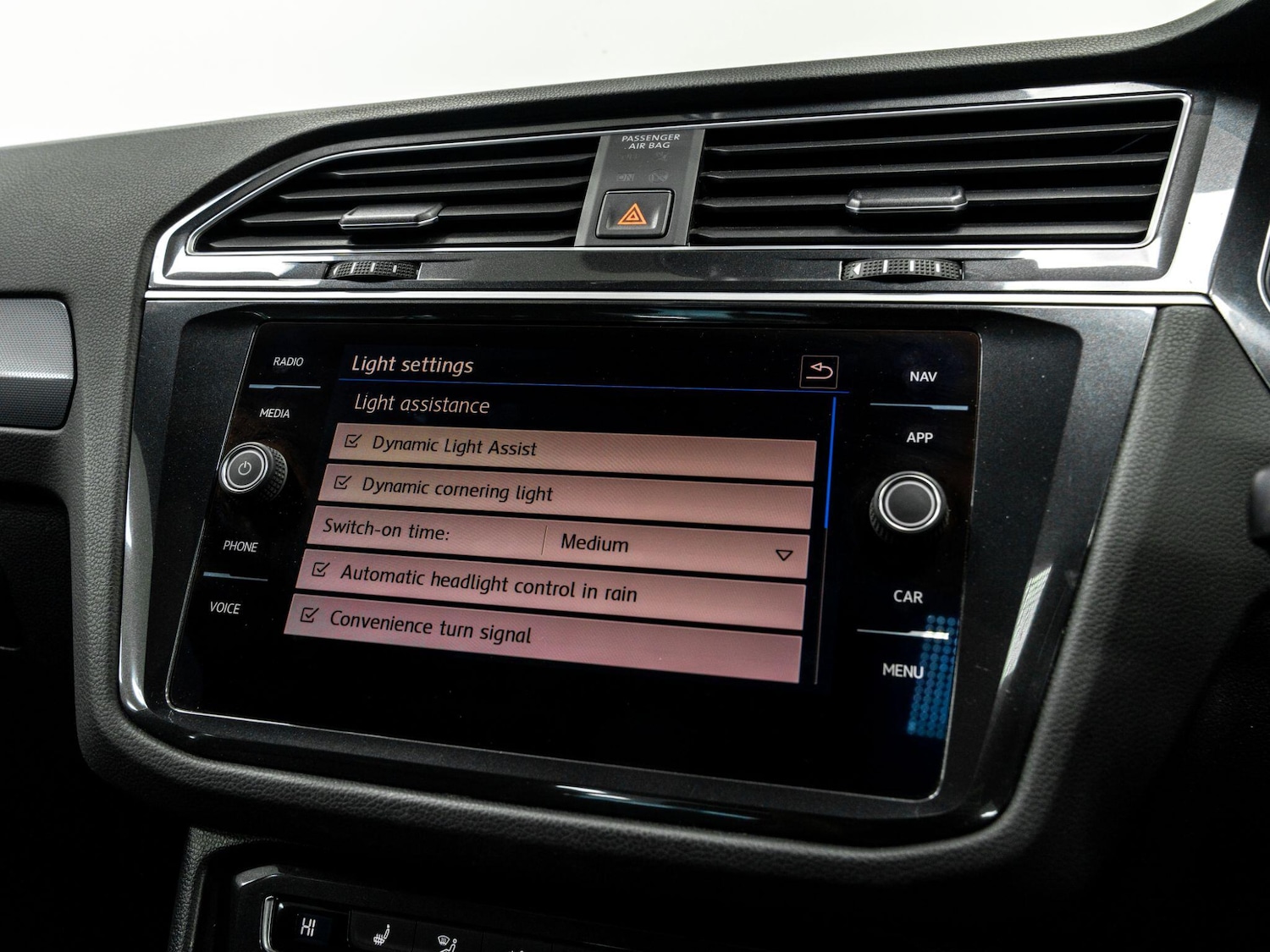 Used Volkswagen Tiguan 2018 for sale - 77237872: Photo 56