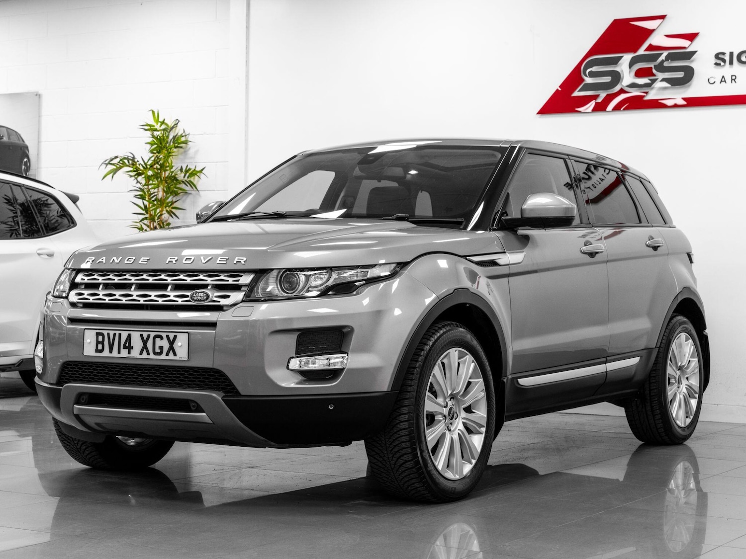 Used Land Rover Range Rover Evoque 2014 for sale - 76521743: Photo 2