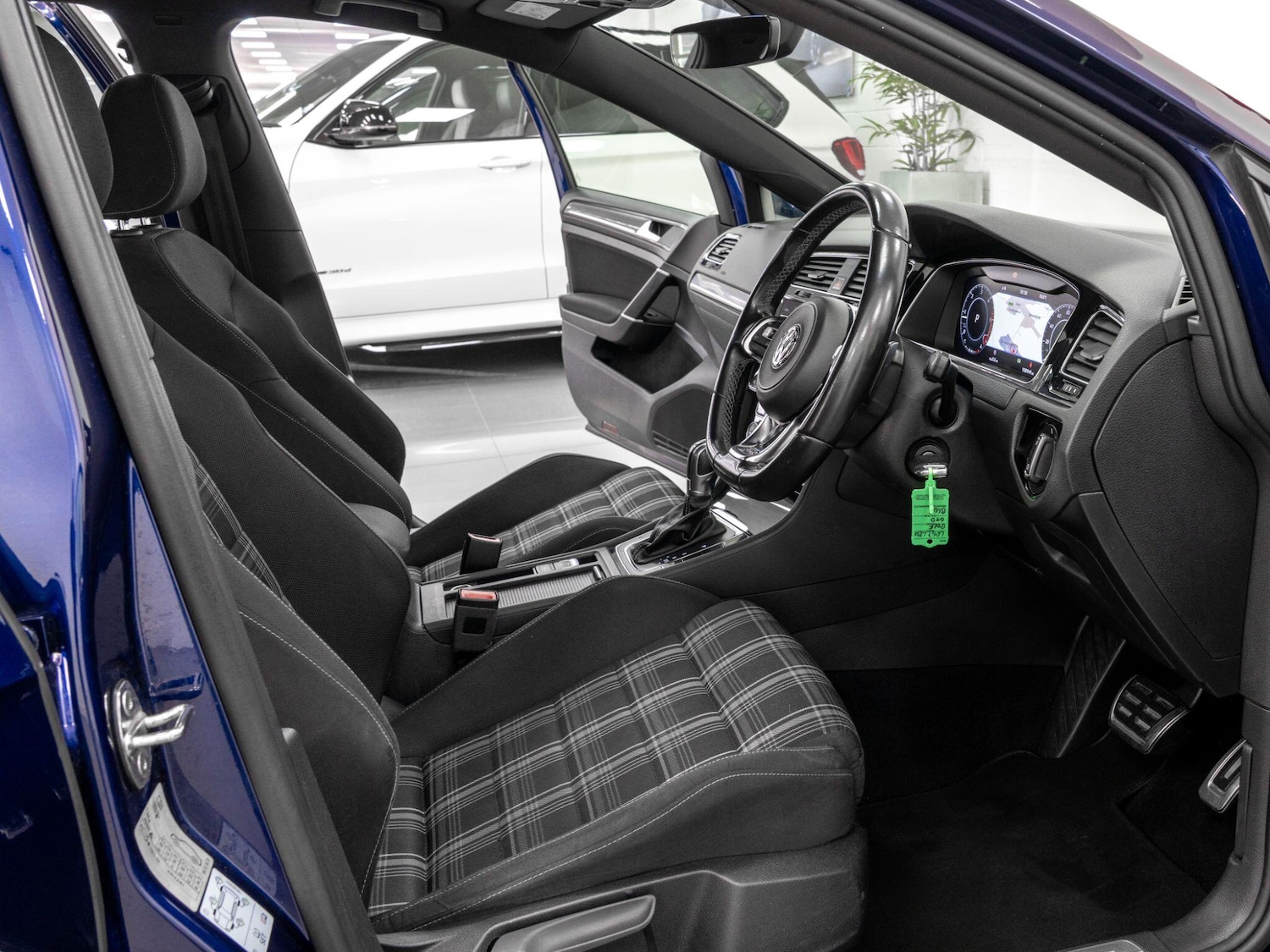 Used Volkswagen Golf 2017 for sale - 77783258: Photo 15