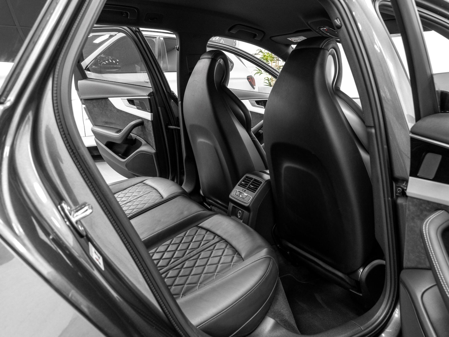 Used Audi A4 2020 for sale - 77163138: Photo 27