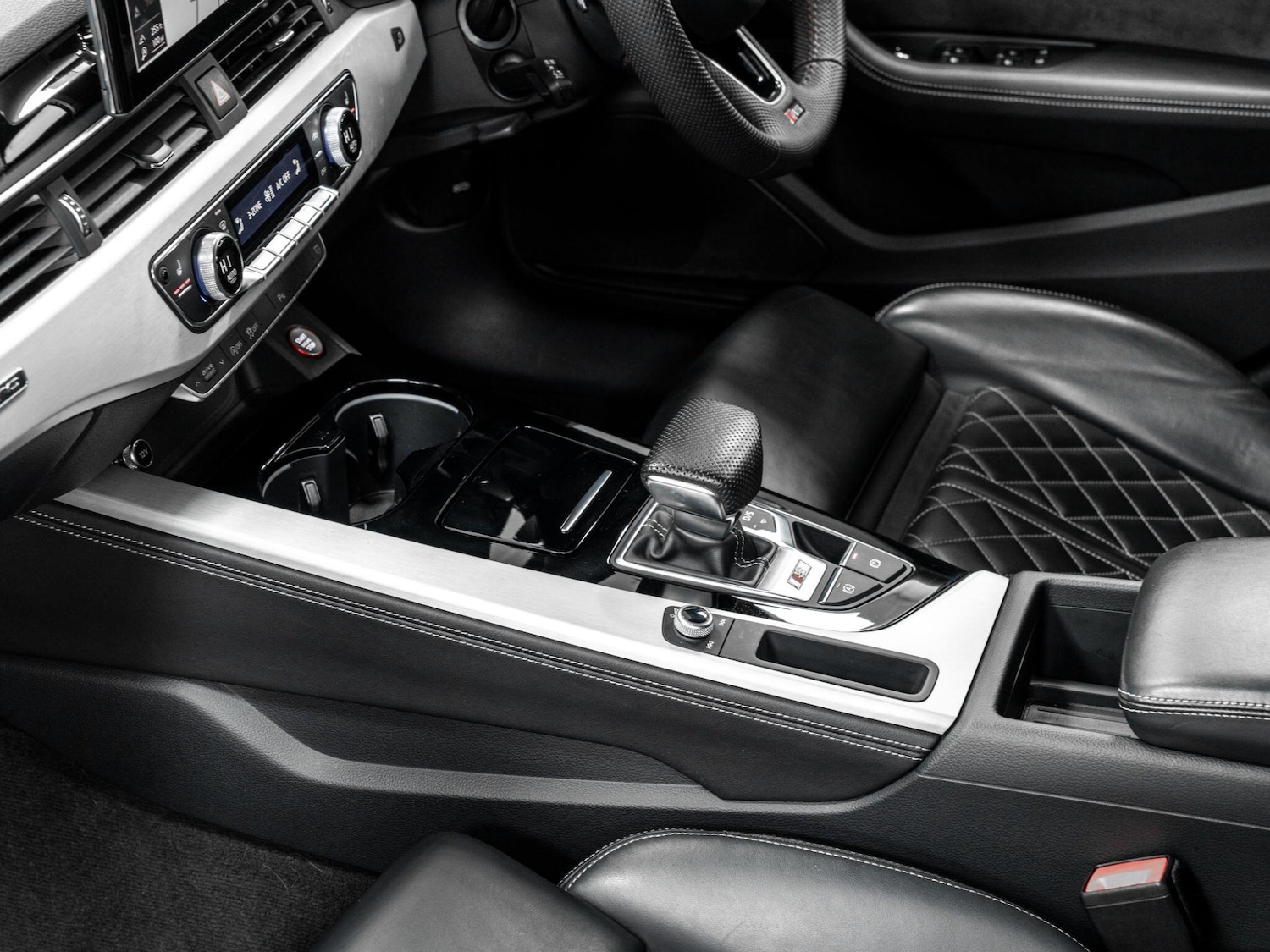 Used Audi A4 2020 for sale - 77163138: Photo 48