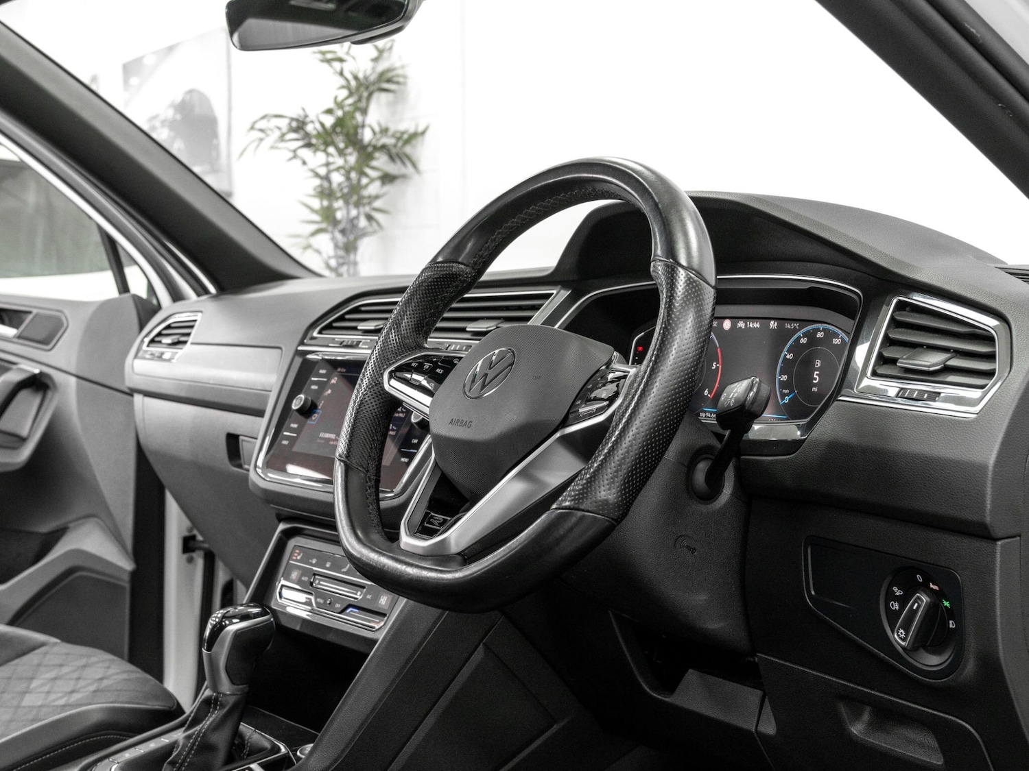 Used Volkswagen Tiguan 2020 for sale - 76398266: Photo 40