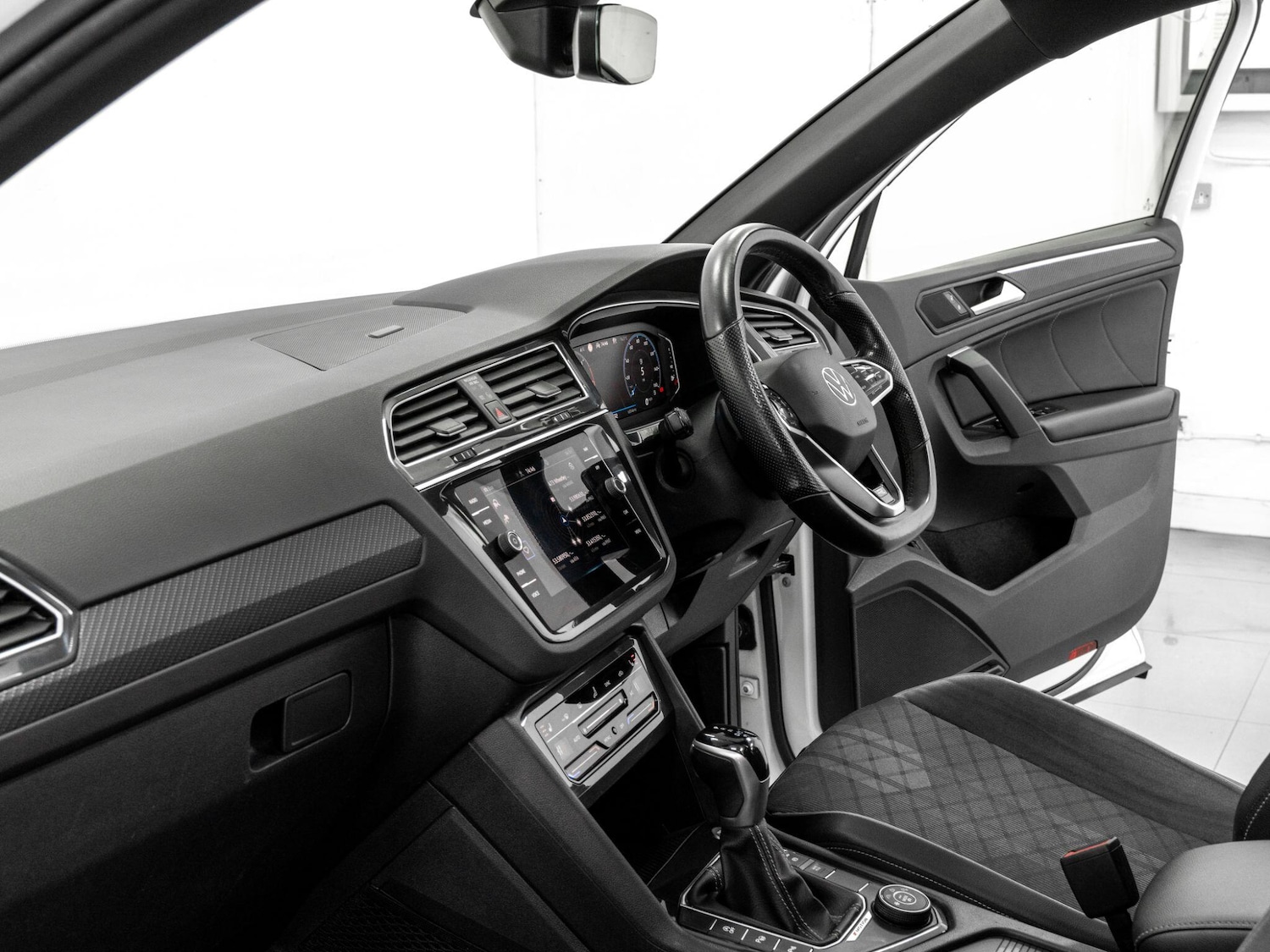 Used Volkswagen Tiguan 2020 for sale - 76398266: Photo 41