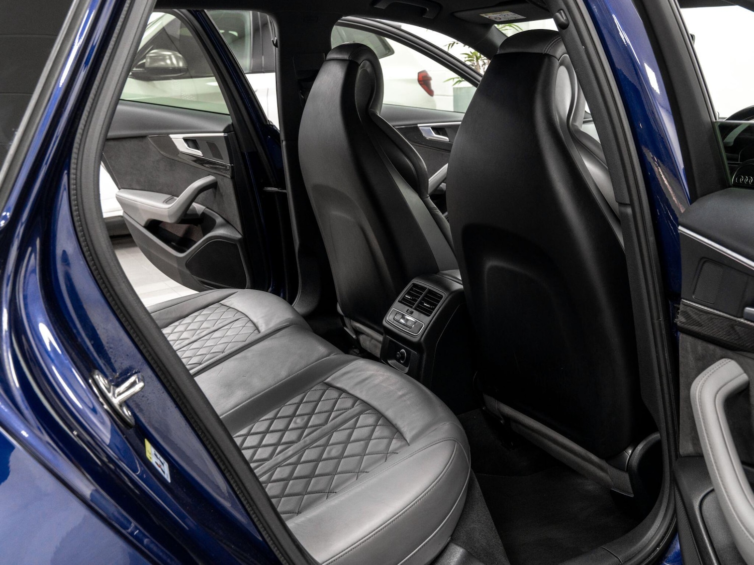 Used Audi A4 2017 for sale - 77052494: Photo 25