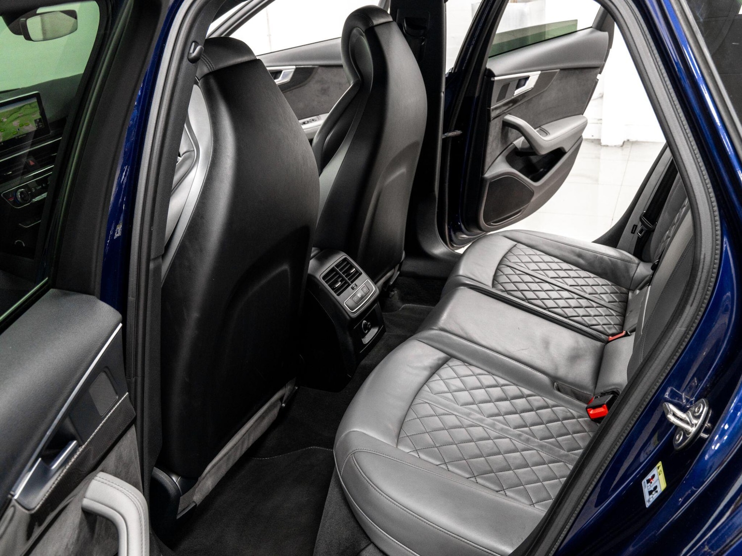 Used Audi A4 2017 for sale - 77052494: Photo 26