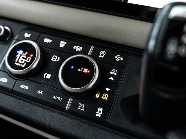 Used Land Rover Defender 110 for sale - 74958717: Photo 62