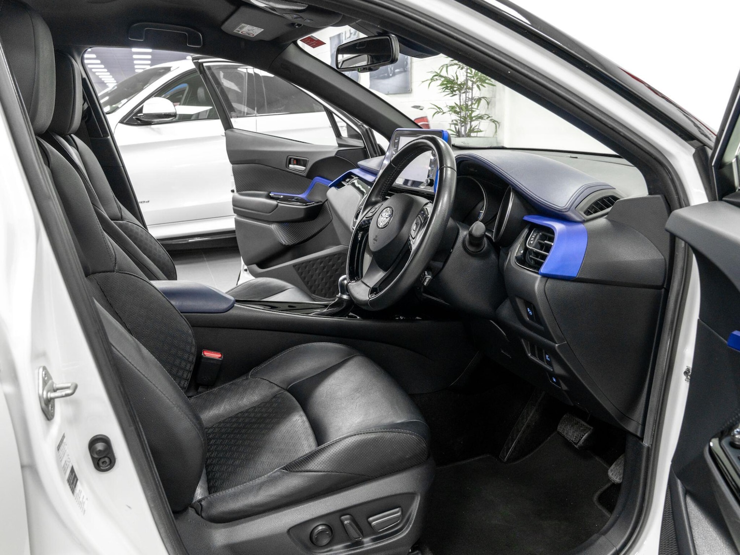 Used Toyota C-HR for sale - 77598786: Photo 14