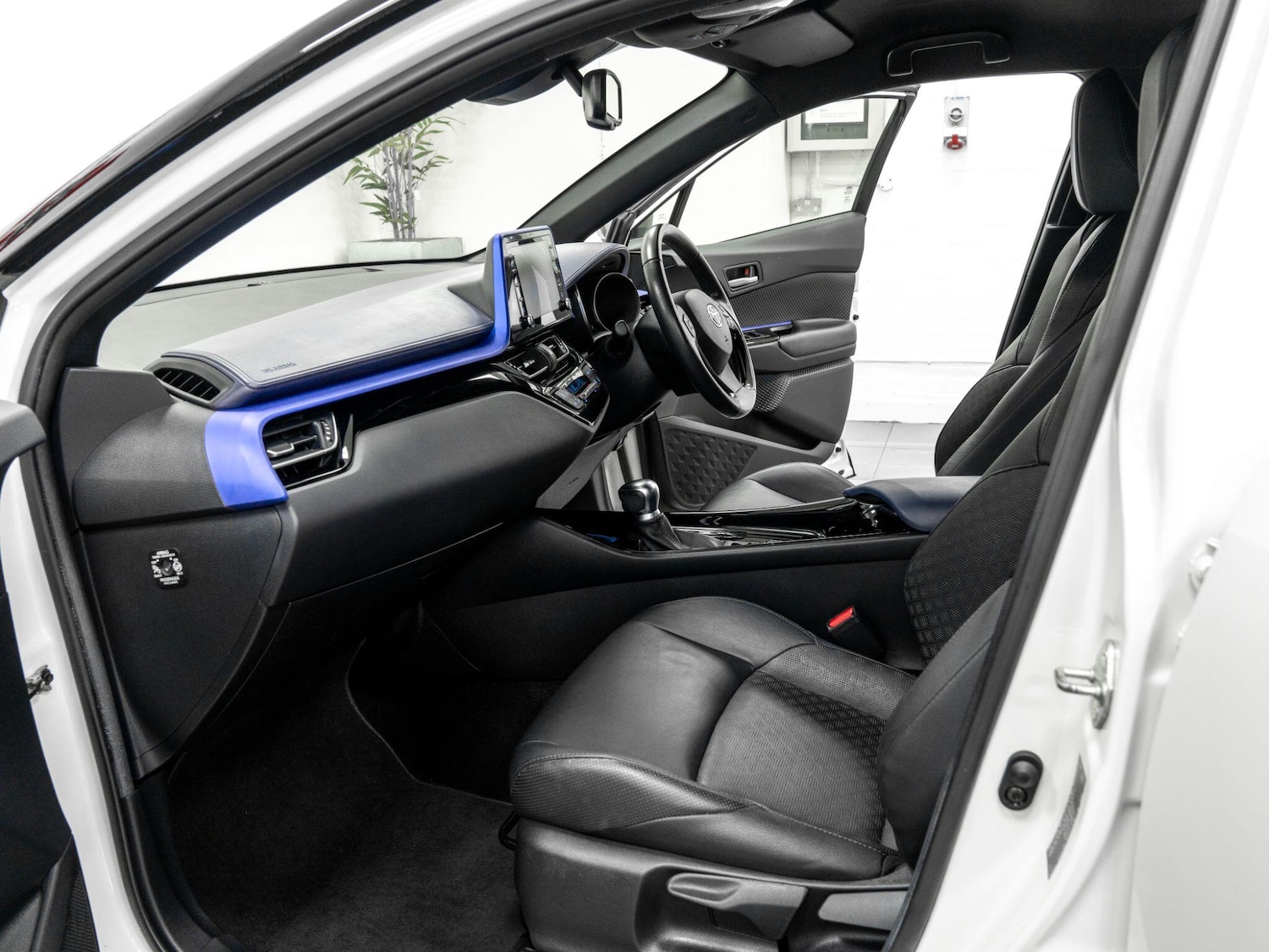 Used Toyota C-HR for sale - 77598786: Photo 15