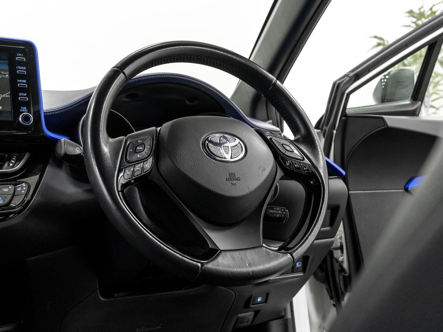 Used Toyota C-HR for sale - 77598786: Photo 19