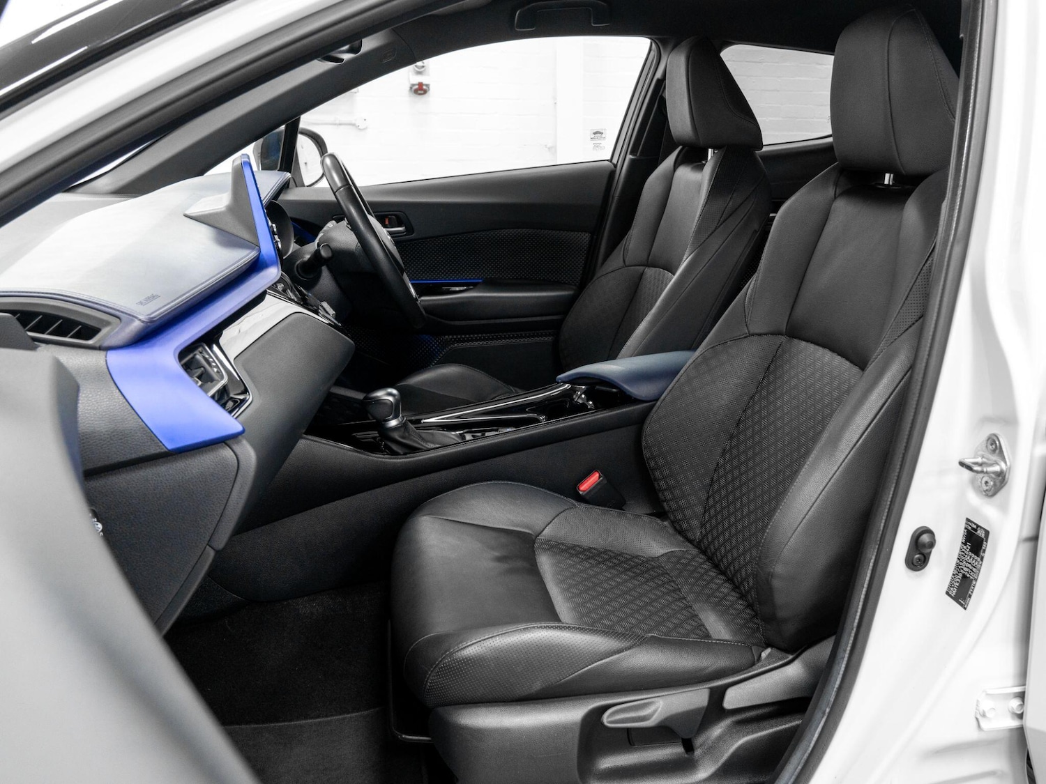 Used Toyota C-HR for sale - 77598786: Photo 21