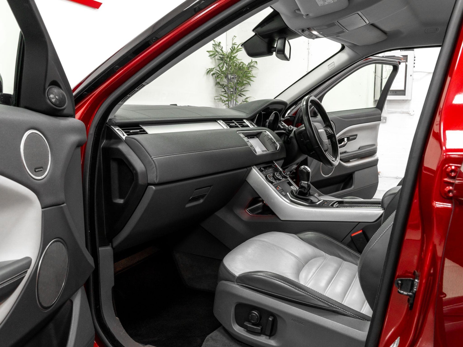 Used Land Rover Range Rover Evoque 2016 for sale - 77016728: Photo 15